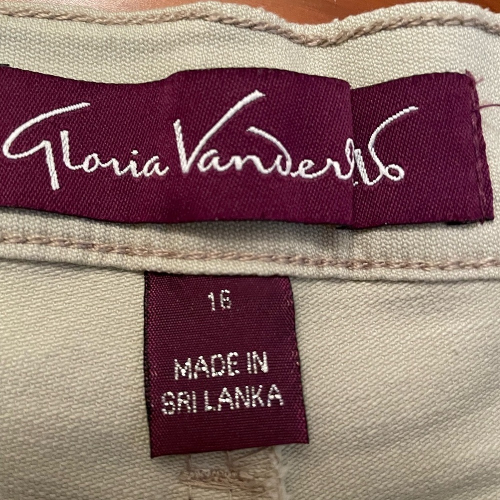Gloria Vanderbilt beige skort - Picture 6 of 6